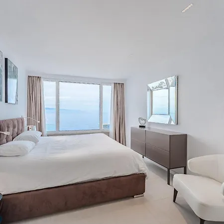 Aquasuites Luxury Penthouse A02 *