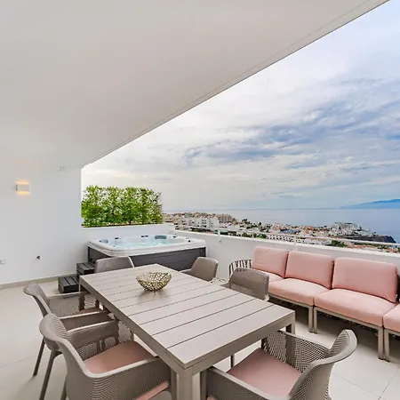 Διαμέρισμα Aquasuites Luxury Penthouse A02 *