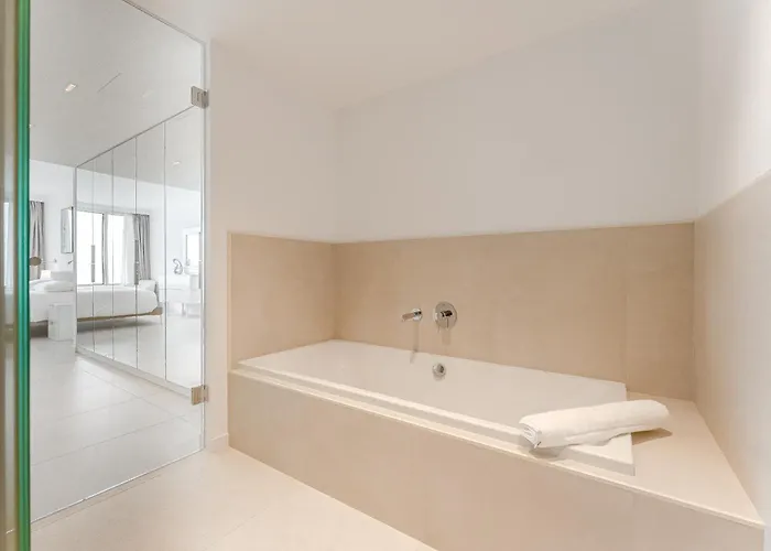 Aquasuites Luxury Penthouse A02