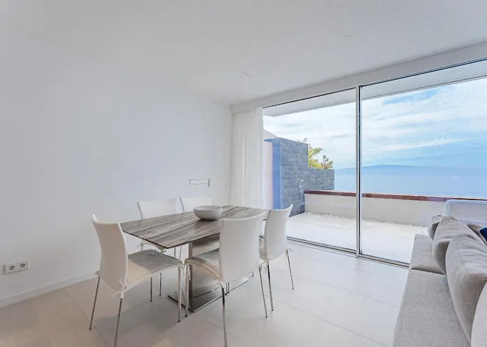 Aquasuites Luxury Penthouse A02 *