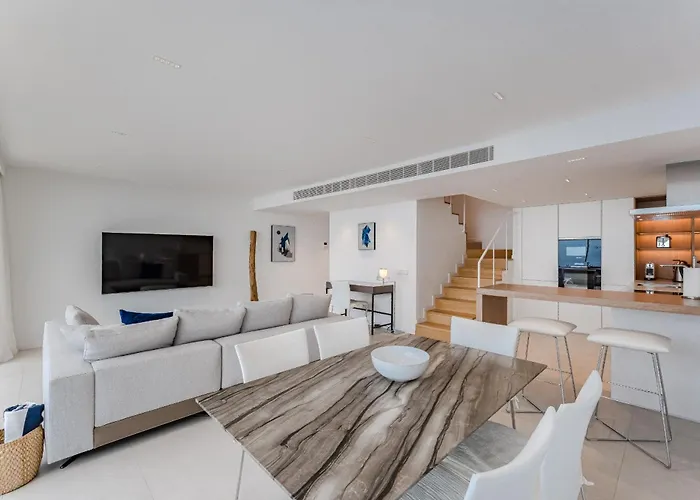 Aquasuites Luxury Penthouse A02